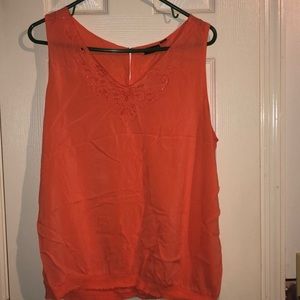 ANA ruffle bottom tank